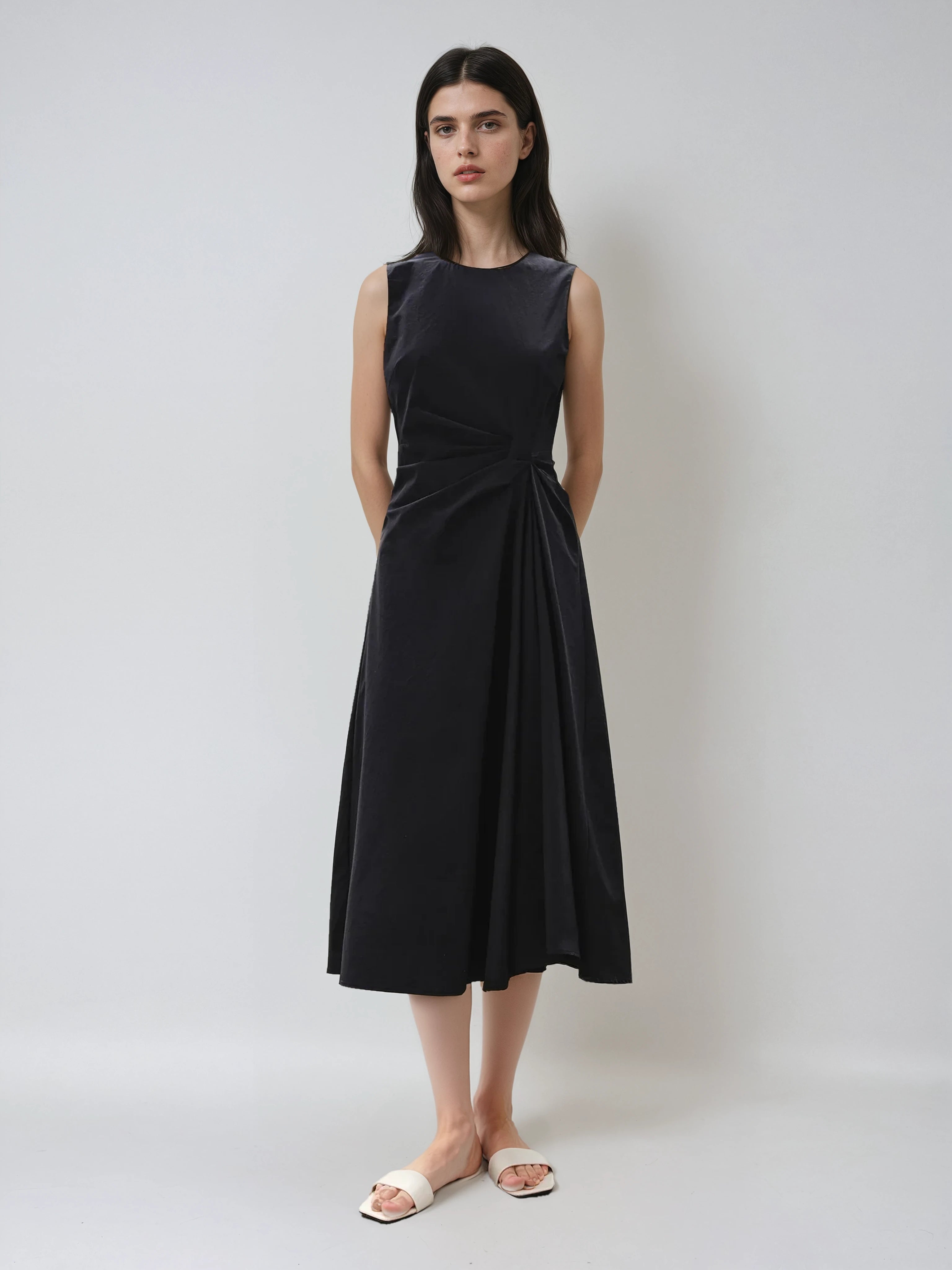 שמלת פעמון מבד רך ונושם