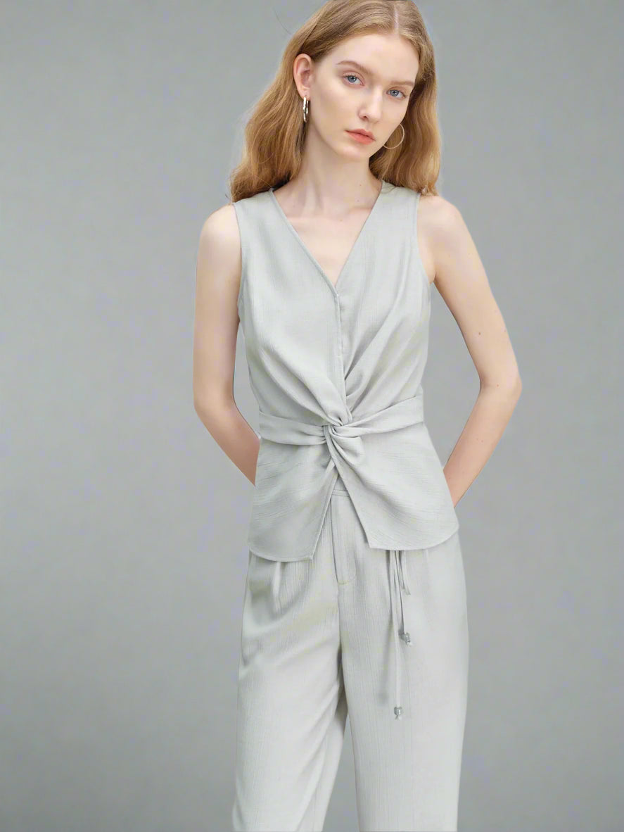 חליפת קז׳ואל-אלגנט מחויטת מבד נעים