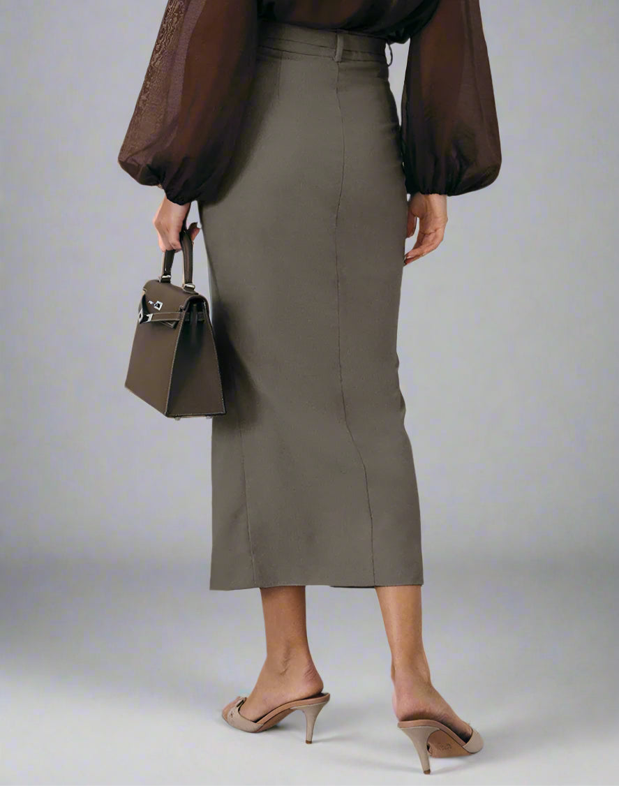 חצאית מחויטת אלגנטית