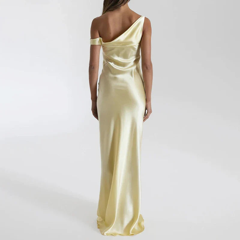 שמלת מקסי סאטן עם כתף אחת