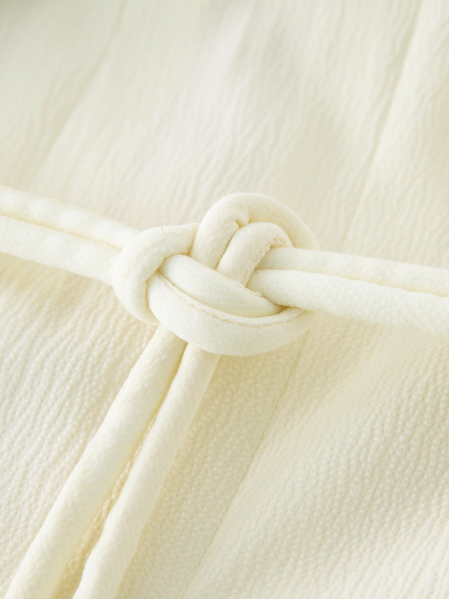 שמלת מידי מחויטת אלגנטית