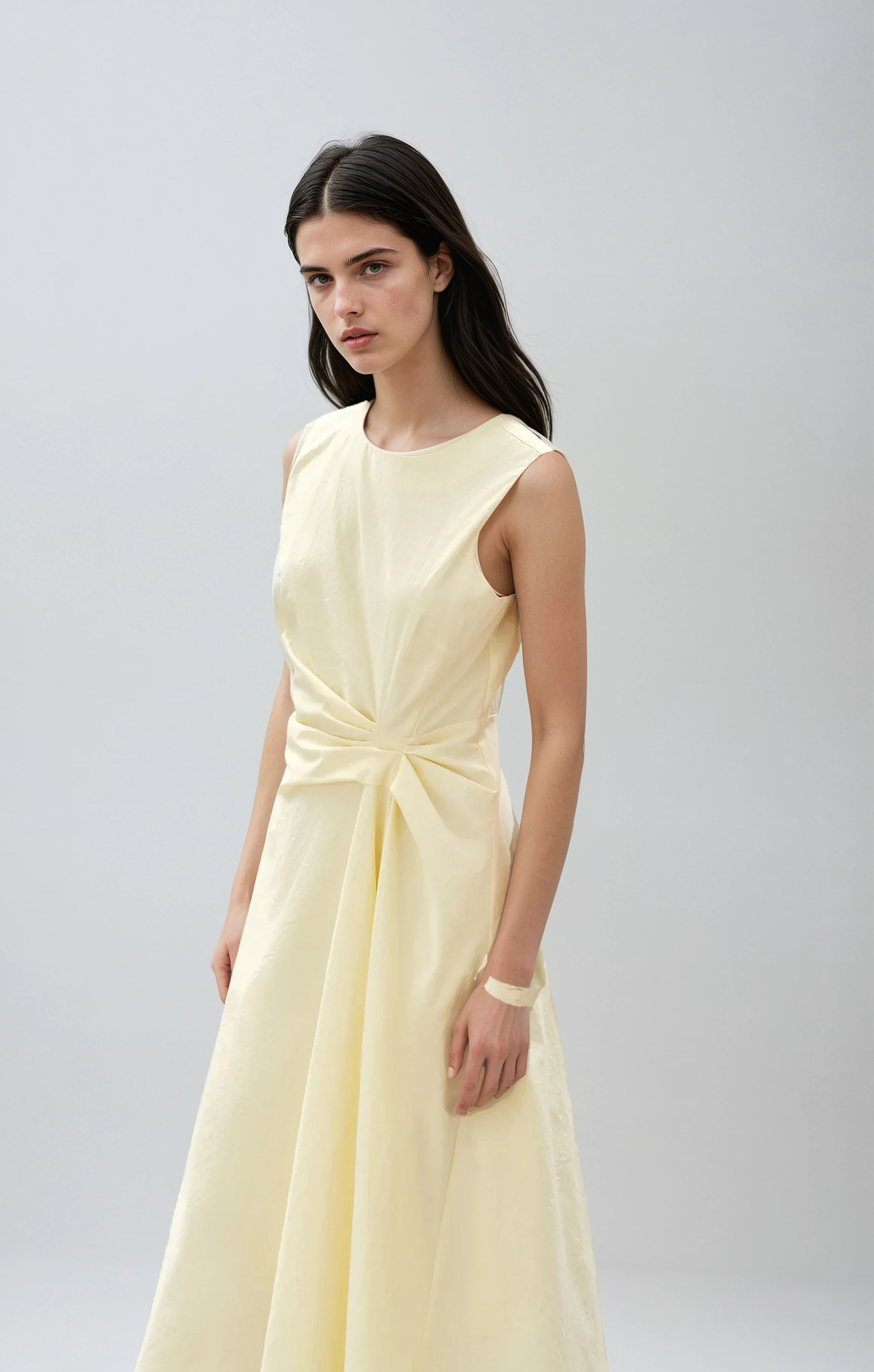 שמלת פעמון מבד רך ונושם