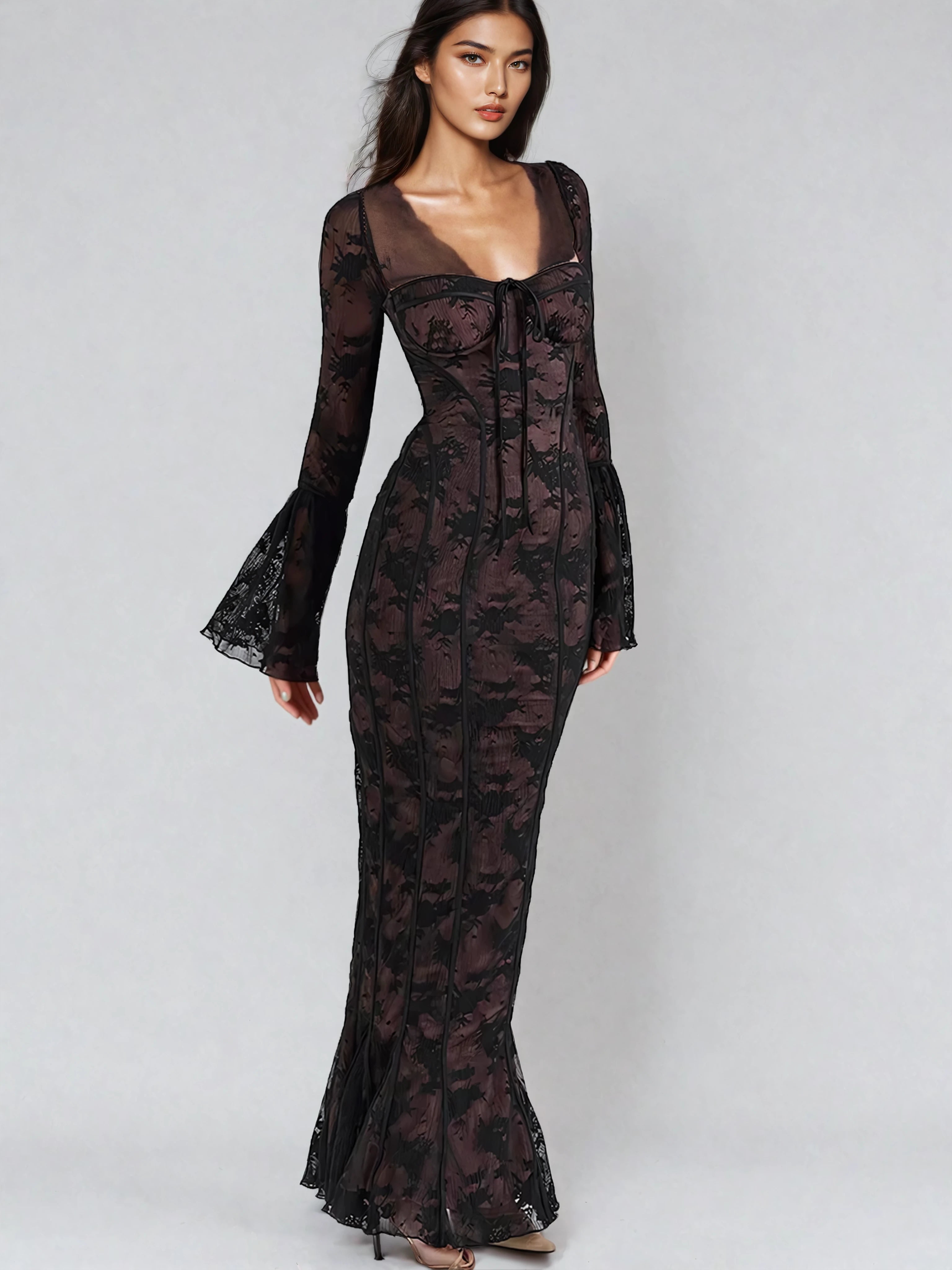 שמלת תחרה עדינה אלגנטית