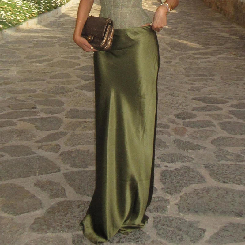 סט סאטן מחוך בגזרת מקסי