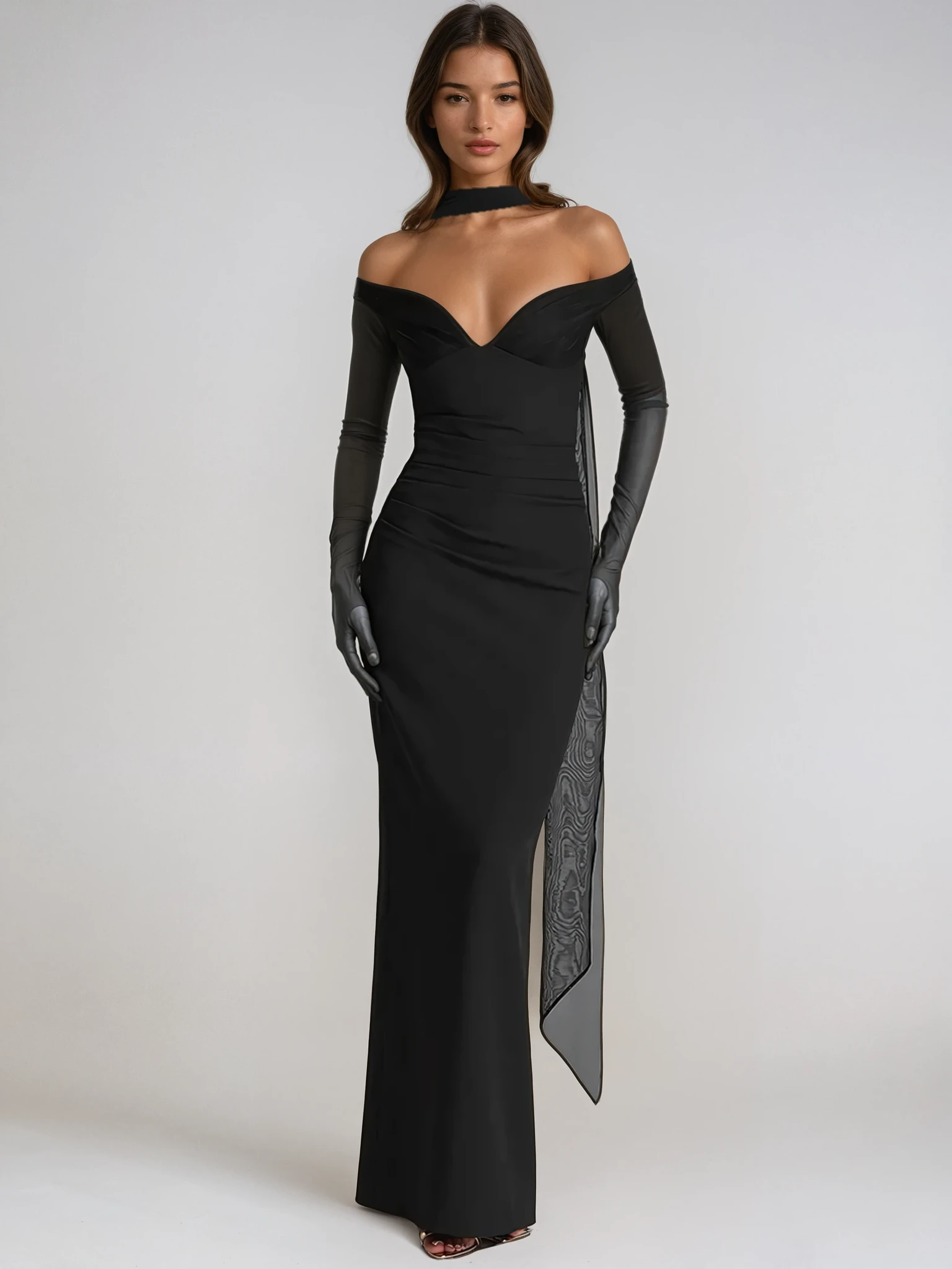 שמלת מקסי אלגנטית בשילוב צעיף תחרה