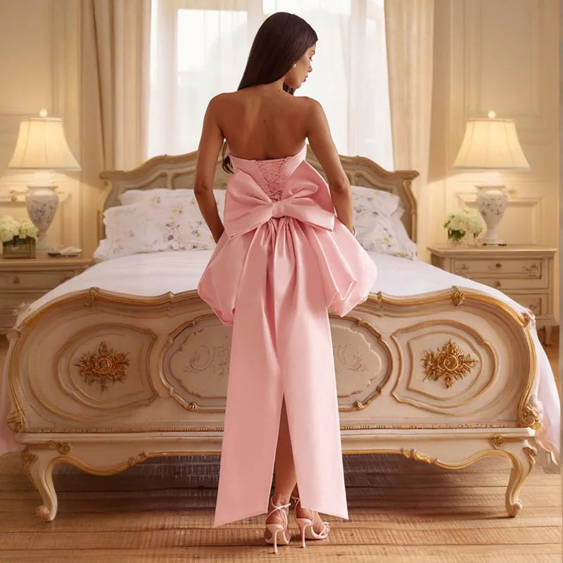 שמלת מיני קצפת יוקרתית בשילוב שובל