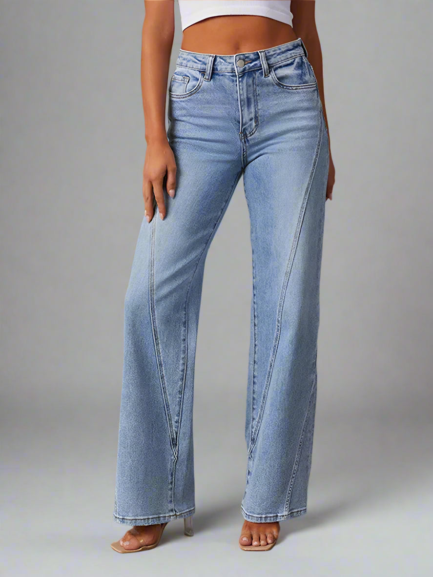 ג׳ינס בגזרה ישרה מתרחבת