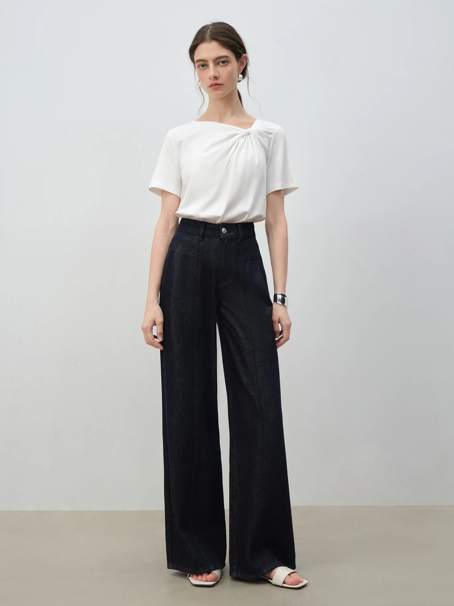 חולצת טי-שירט אסימטרית מבד כותנה