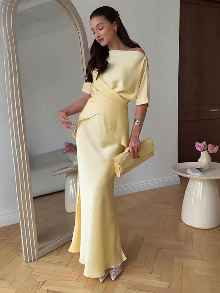 חליפה אלנגטית מסאטן