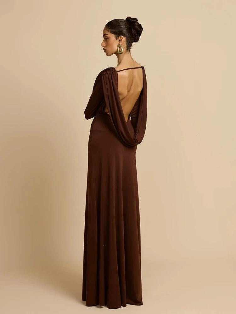 שמלת מקסי עם מחשוף עמוק