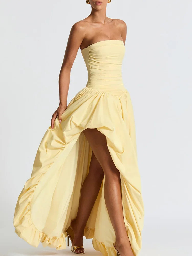 שמלת סטרפלס יוקרתית בשילוב קפלים