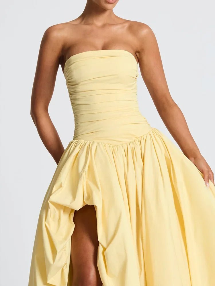 שמלת סטרפלס יוקרתית בשילוב קפלים