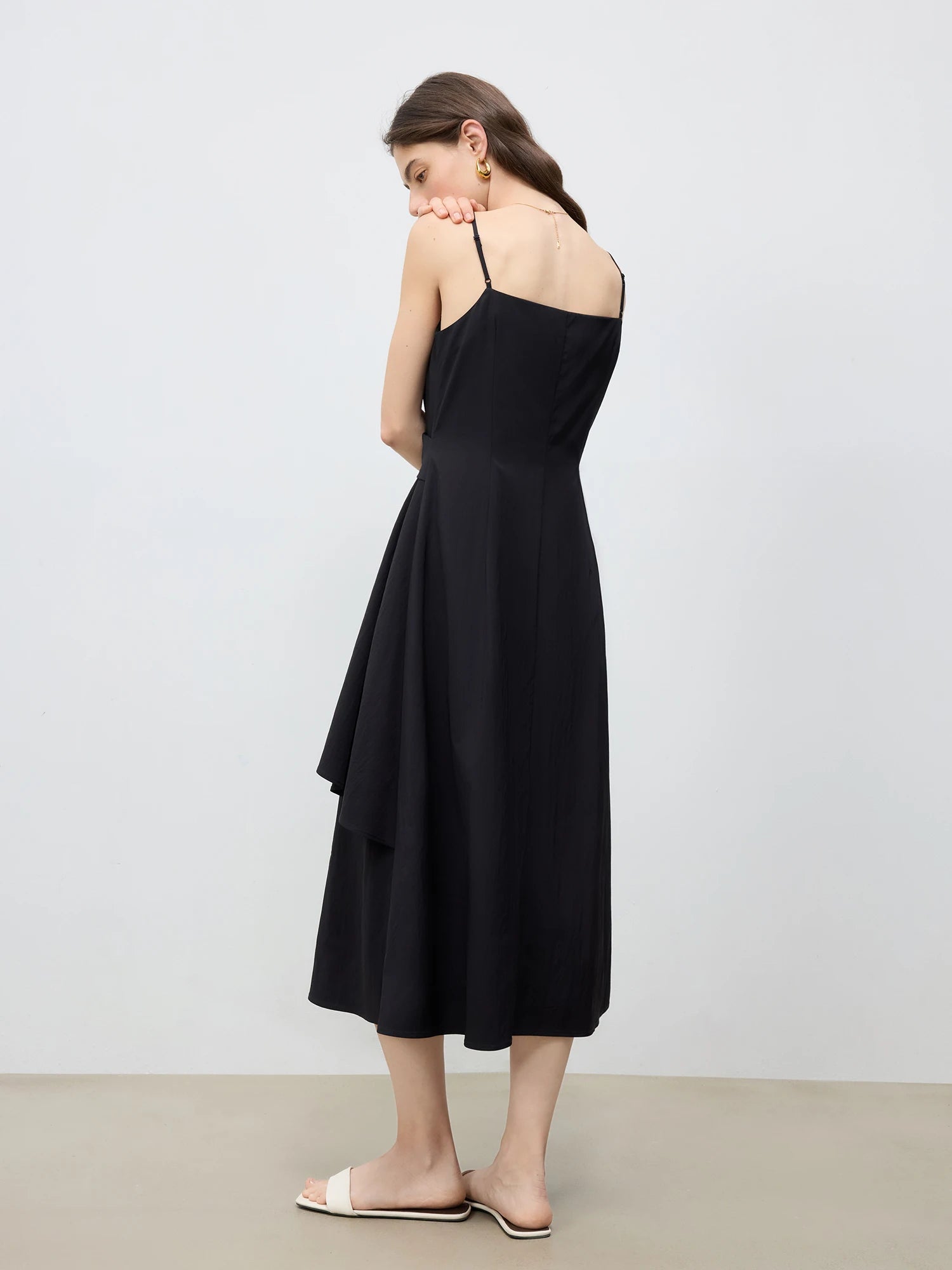 שמלה קיצית מבד נושם