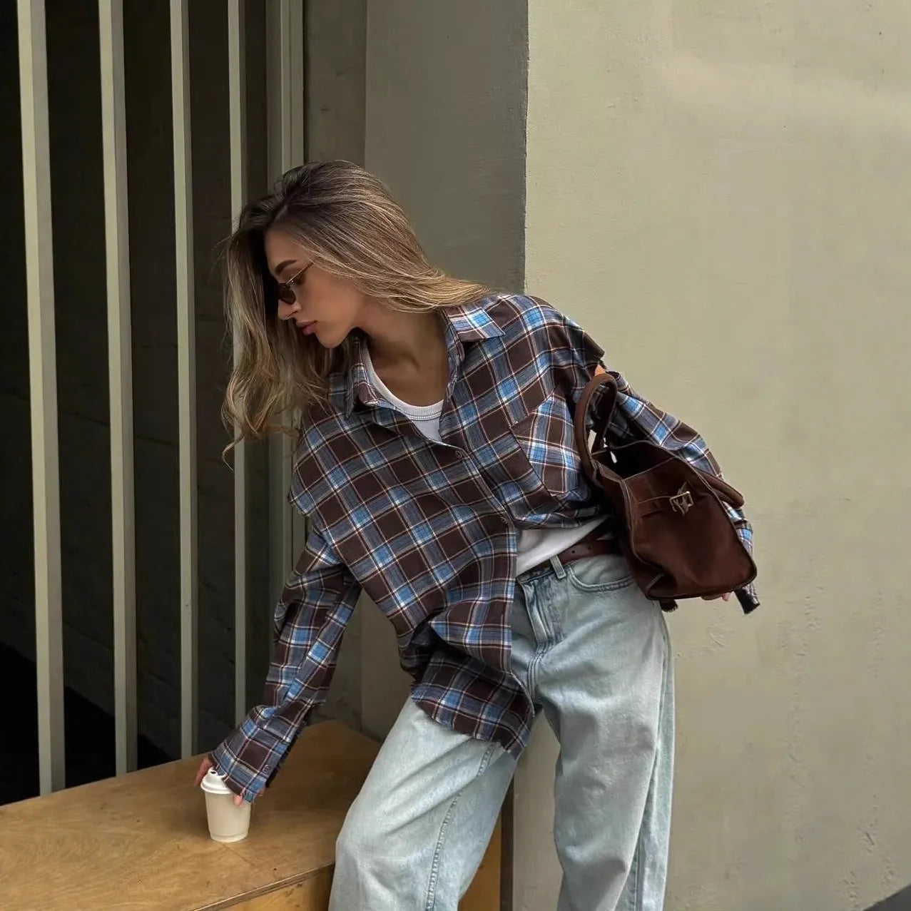 מכופתרת משובצת עם קרעים- אדלה