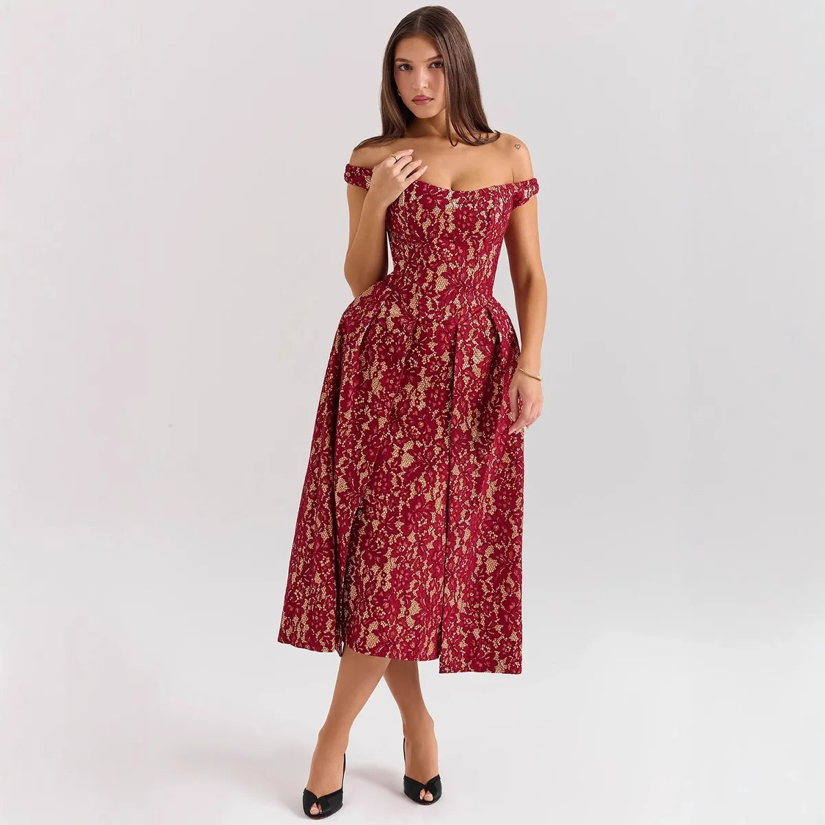 שמלת סטרפלס פעמון תחרה