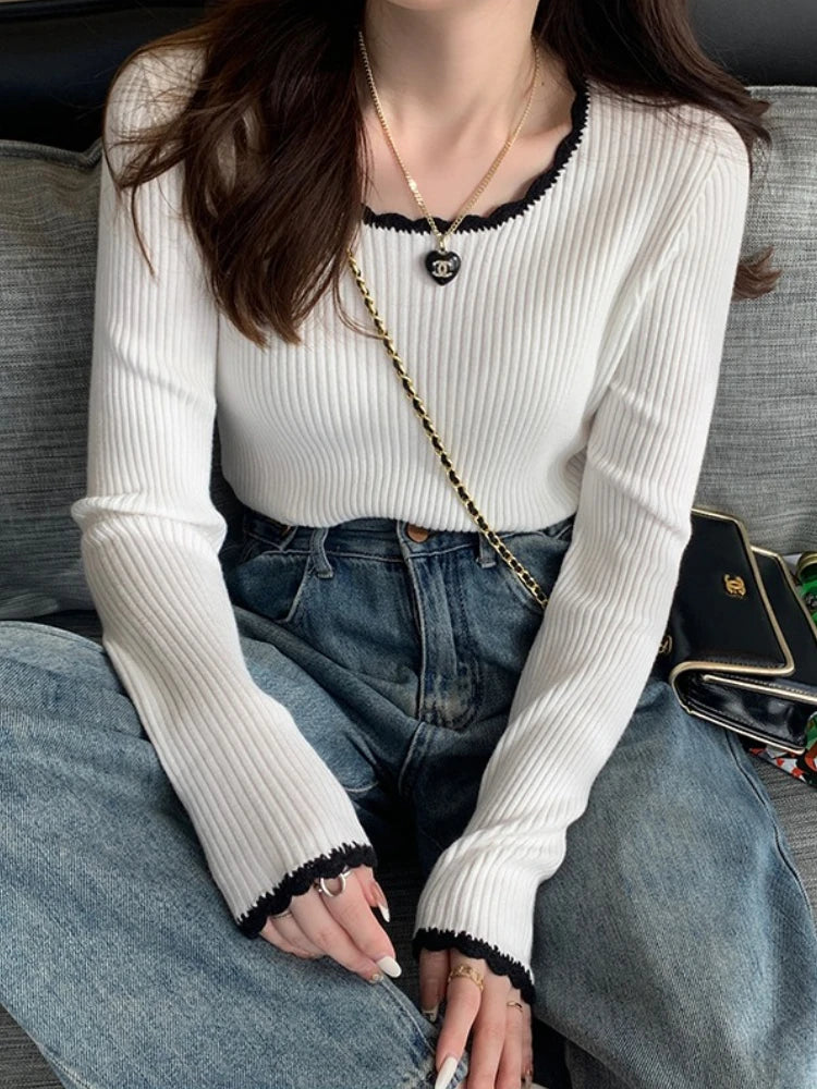 סוודר עם עיטורים - היילי