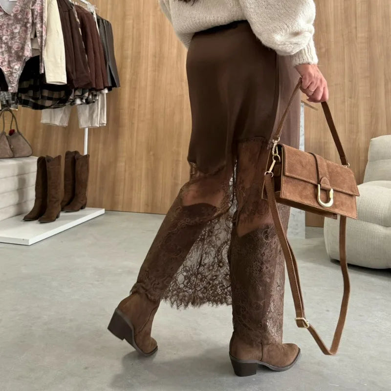 חצאית סאטן בשילוב תחרה- נואל