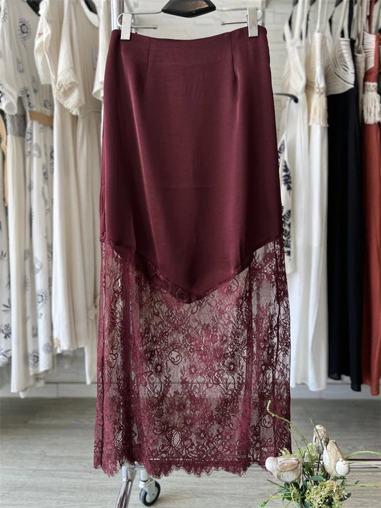 חצאית סאטן בשילוב תחרה- נואל