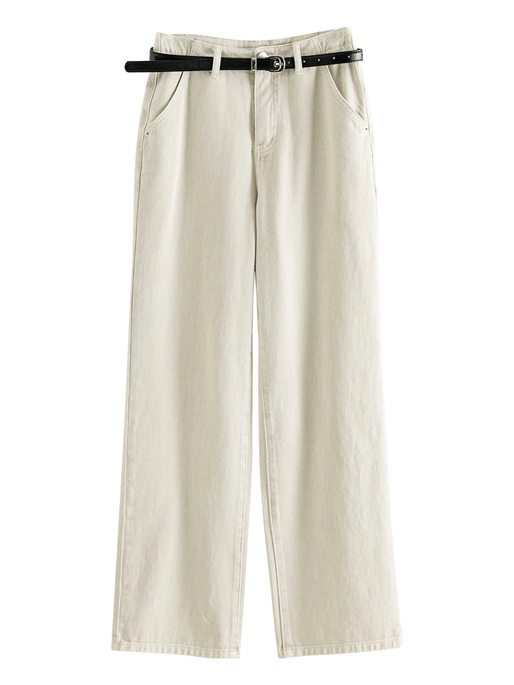 ג׳ינס מחויט ונוח בגזרה ישרה