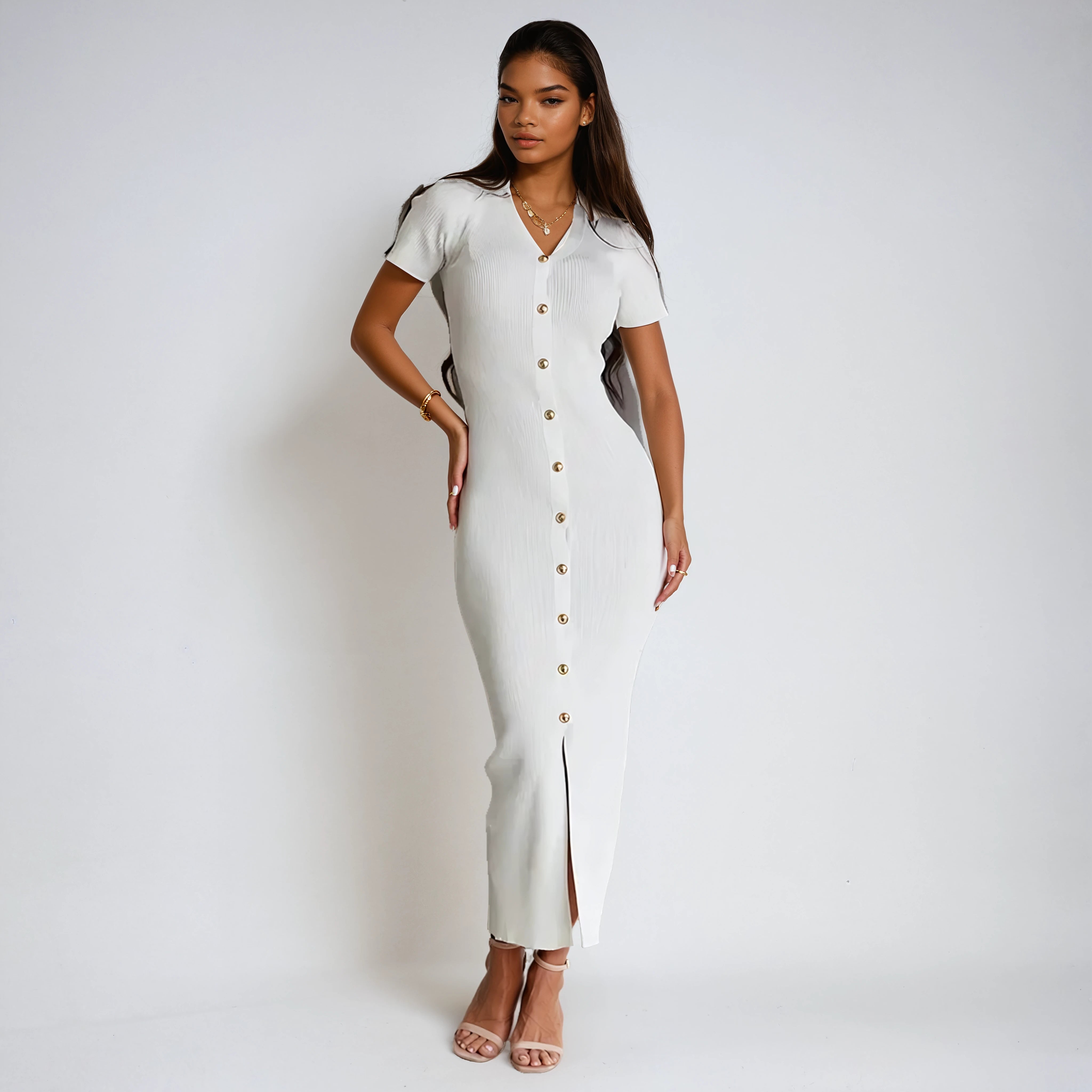 שמלת כפתורים מחטבת בסגנון קזו׳אל