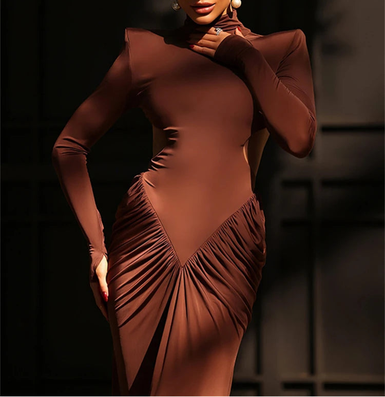 שמלת מקסי עם חיתוכי מותן