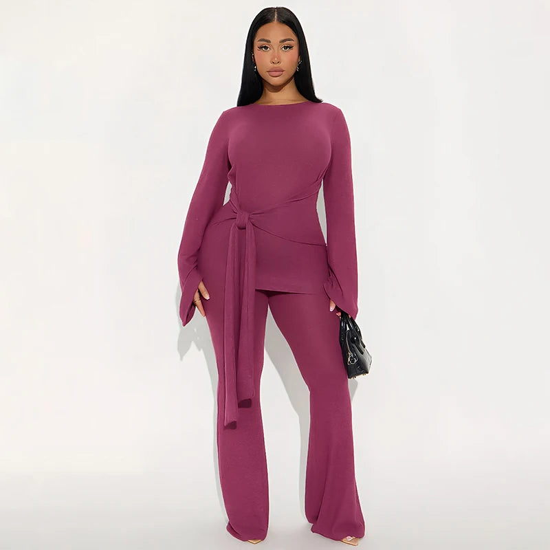 חליפה מתרחבת עם קשירה - אפריל